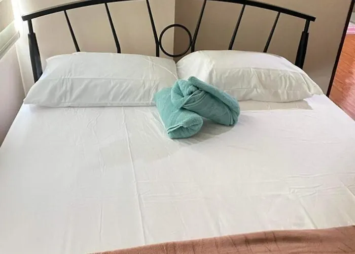 Staycation In Alabang By East Service Road Manila