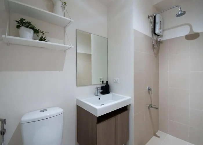 Staycation In Alabang By East Service Road